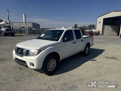 2016 Nissan Frontier 4x4 Crew-Cab Pickup Truck
