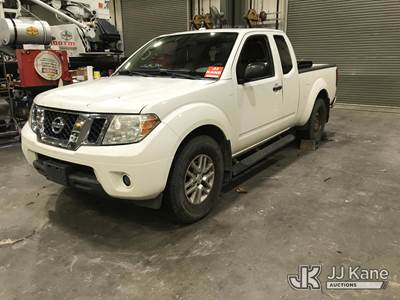 2014 Nissan Frontier 4x4 Extended-Cab Pickup Truck