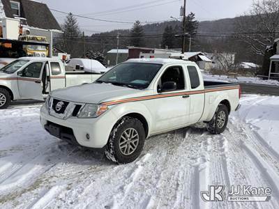2017 Nissan Frontier 4x4 Extended-Cab Pickup Truck