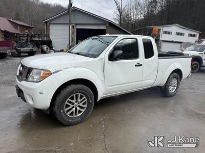 2017 Nissan Frontier 4x4 Extended-Cab Pickup Truck