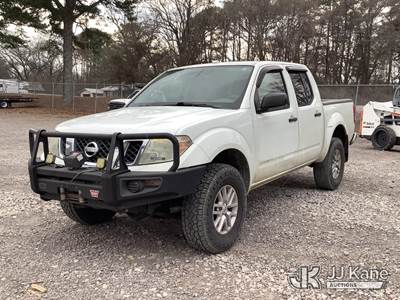 2016 Nissan Frontier 4x4 Crew-Cab Pickup Truck
