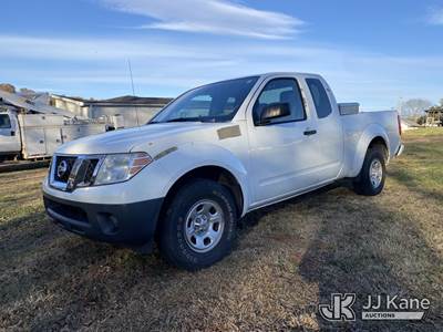 2017 Nissan Frontier Extended-Cab Pickup Truck