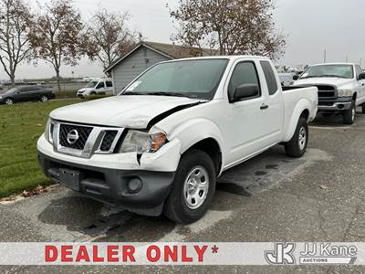 2016 Nissan Frontier Extended-Cab Pickup Truck