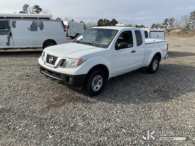 2015 Nissan Frontier Extended-Cab Pickup Truck