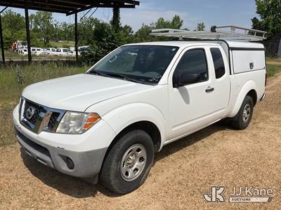 2017 Nissan Frontier Extended-Cab Pickup Truck