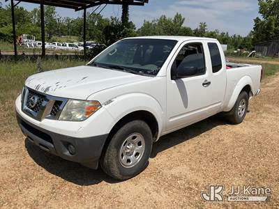 2016 Nissan Frontier Extended-Cab Pickup Truck