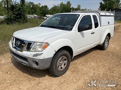 2016 Nissan Frontier Extended-Cab Pickup Truck