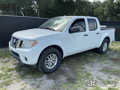 2015 Nissan Frontier Crew-Cab Pickup Truck