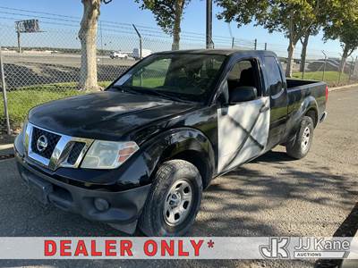 2015 Nissan Frontier Extended-Cab Pickup Truck