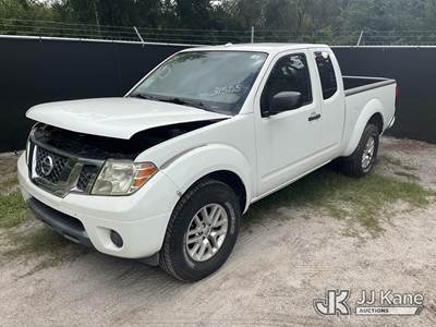 2014 Nissan Frontier Extended-Cab Pickup Truck