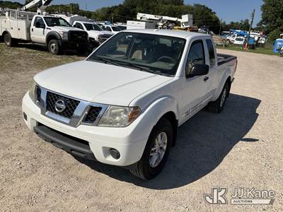 2015 Nissan Frontier Extended-Cab Pickup Truck