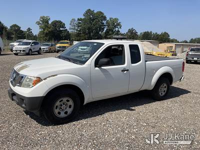 2016 Nissan Frontier Extended-Cab Pickup Truck