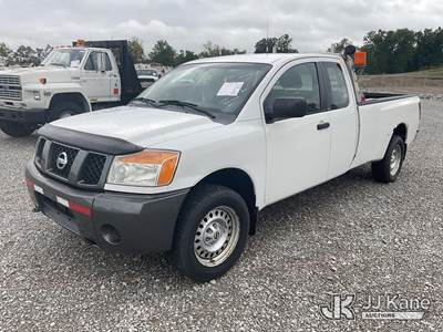 Nissan Titan 4x4 Truck
