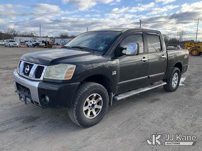 2004 Nissan Titan 4x4 Crew-Cab Pickup Truck