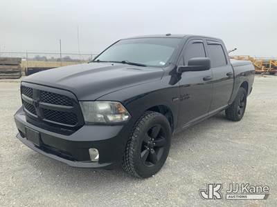 2015 RAM 1500 4x4 Crew-Cab Pickup Truck