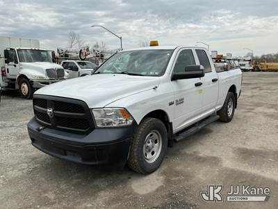2015 RAM 1500 4x4 Extended-Cab Pickup Truck