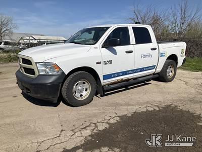 2014 RAM 1500 4x4 Crew-Cab Pickup Truck
