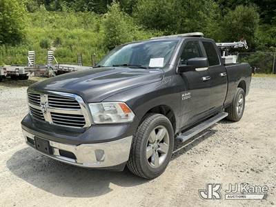 2017 Ram 1500 4x4 Extended-Cab Pickup Truck