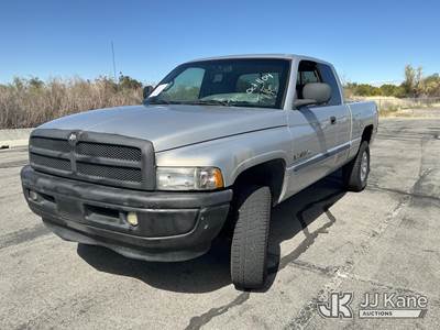 2001 Ram 1500 4x4 Extended-Cab Pickup Truck