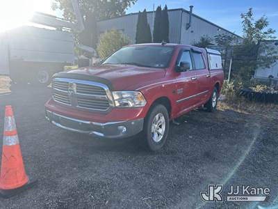 2017 Ram 1500 SLT 4x4 Crew-Cab Pickup Truck