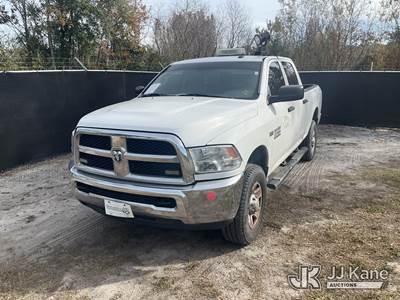 2015 RAM 2500 4x4 Crew-Cab Pickup Truck