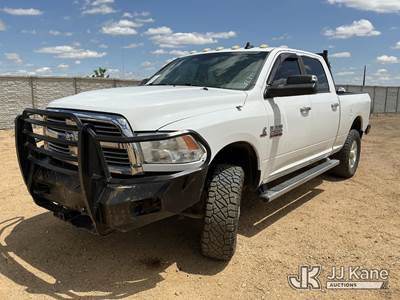 2015 RAM 2500 4x4 Crew-Cab Pickup Truck