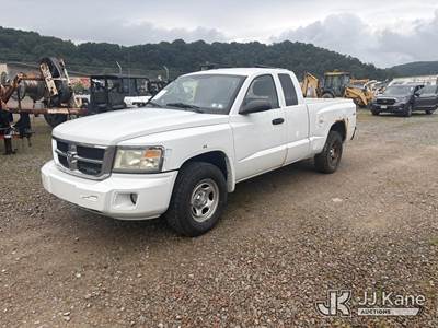 2011 RAM Dakota 4x4 Extended-Cab Pickup Truck