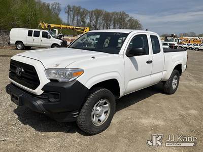 Toyota Tacoma 4x4 Truck
