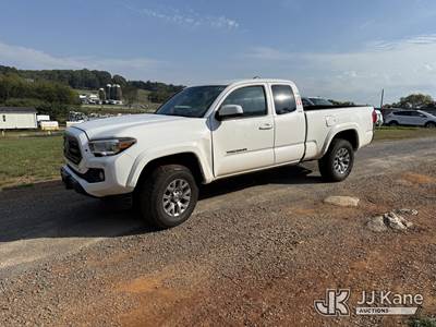 Toyota Tacoma 4x4 Truck