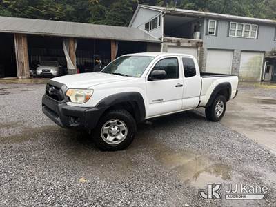 Toyota Tacoma 4x4 Truck