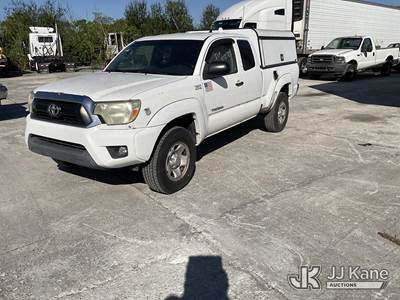 2015 Toyota Tacoma 4x4 Extended-Cab Pickup Truck