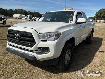 2017 Toyota Tacoma 4x4 Extended-Cab Pickup Truck