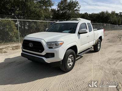 2017 Toyota Tacoma 4x4 Extended-Cab Pickup Truck