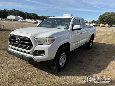 2017 Toyota Tacoma 4x4 Extended-Cab Pickup Truck