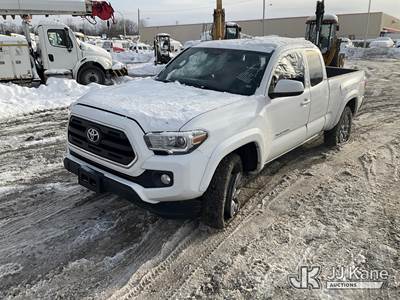2017 Toyota Tacoma 4x4 Extended-Cab Pickup Truck