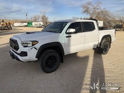 2020 Toyota Tacoma 4x4 Crew-Cab Pickup Truck