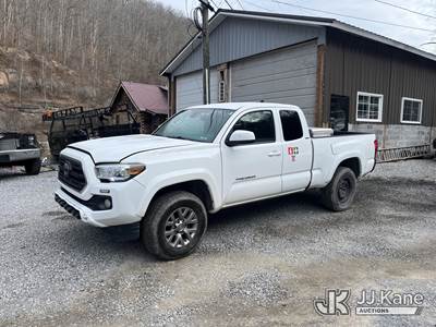 2018 Toyota Tacoma 4x4 Extended-Cab Pickup Truck