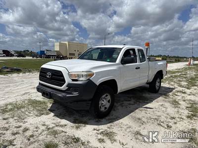 2017 Toyota Tacoma 4x4 Extended-Cab Pickup Truck