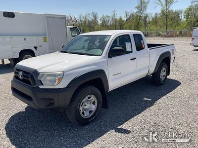 2015 Toyota Tacoma 4x4 Extended-Cab Pickup Truck