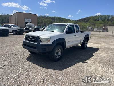 2015 Toyota Tacoma 4x4 Extended-Cab Pickup Truck