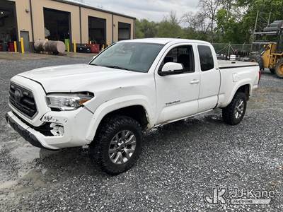 2018 Toyota Tacoma 4x4 Extended-Cab Pickup Truck