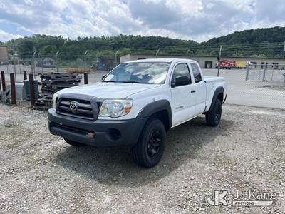 2010 Toyota Tacoma 4x4 Extended-Cab Pickup Truck