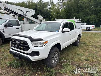 2018 Toyota Tacoma 4x4 Crew-Cab Pickup Truck