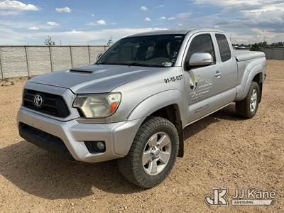 2013 Toyota Tacoma 4x4 Extended-Cab Pickup Truck