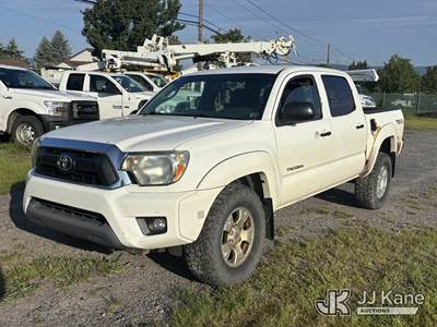 2013 Toyota Tacoma 4x4 Crew-Cab Pickup Truck