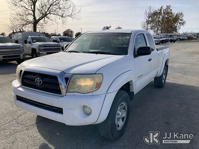 2008 Toyota Tacoma Extended-Cab Pickup Truck