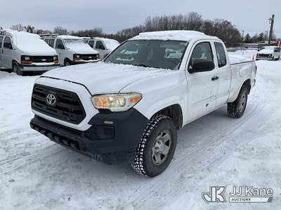 2016 Toyota Tacoma SR5 Extended-Cab Pickup Truck