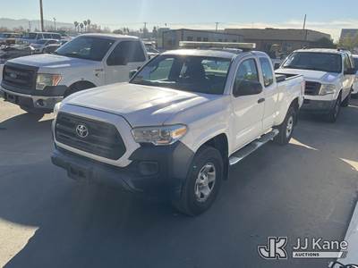 2017 Toyota Tacoma Extended-Cab Pickup Truck
