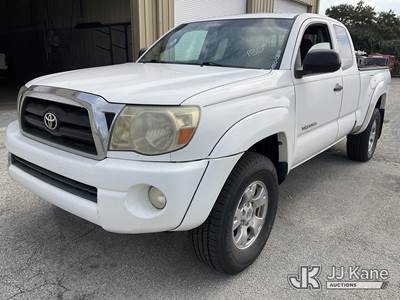 2007 Toyota Tacoma Extended-Cab Pickup Truck