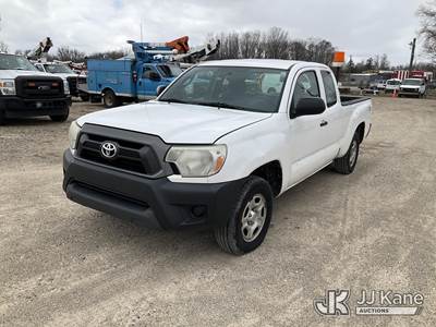 2015 Toyota Tacoma Extended-Cab Pickup Truck